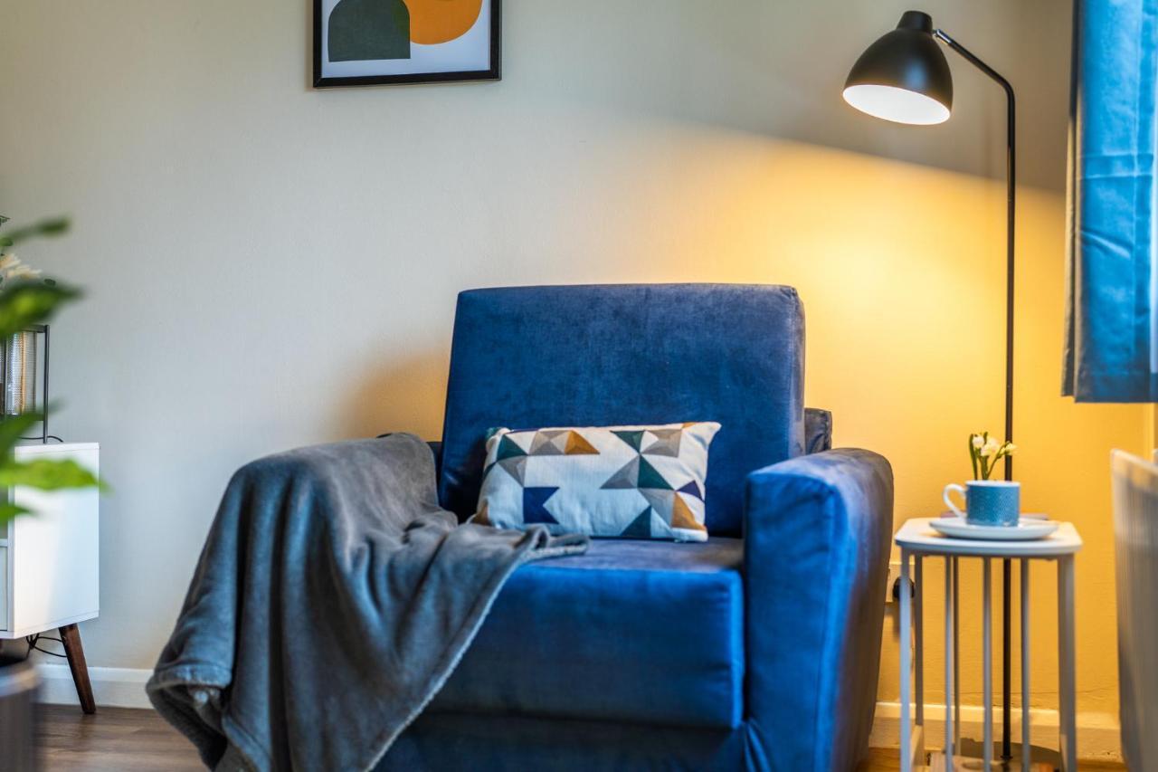 Grange Studio Apartment - Heathrow Staines-upon-Thames ภายนอก รูปภาพ