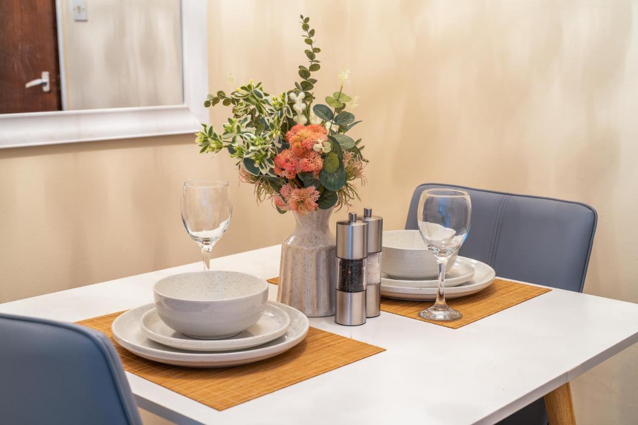 Grange Studio Apartment - Heathrow Staines-upon-Thames ภายนอก รูปภาพ